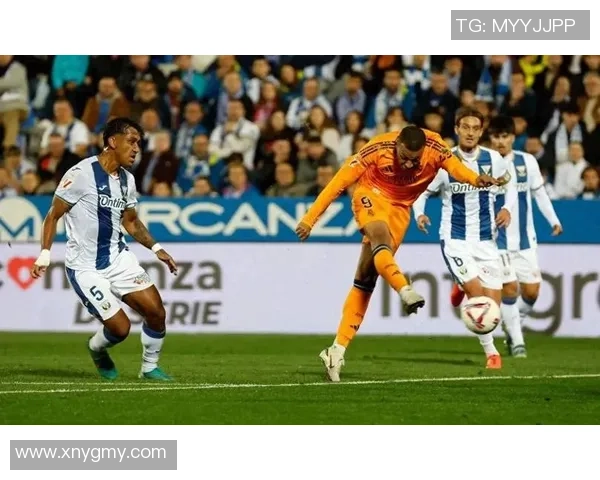 那不勒斯狂胜皇马6-2国王杯赛场引发热烈反响与数据解析