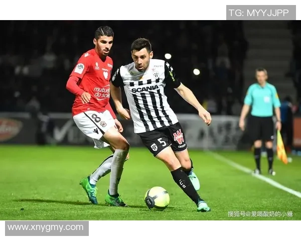 国王杯惊现冷门那不勒斯与莱比锡激战成平局神扑瞬间震撼全场